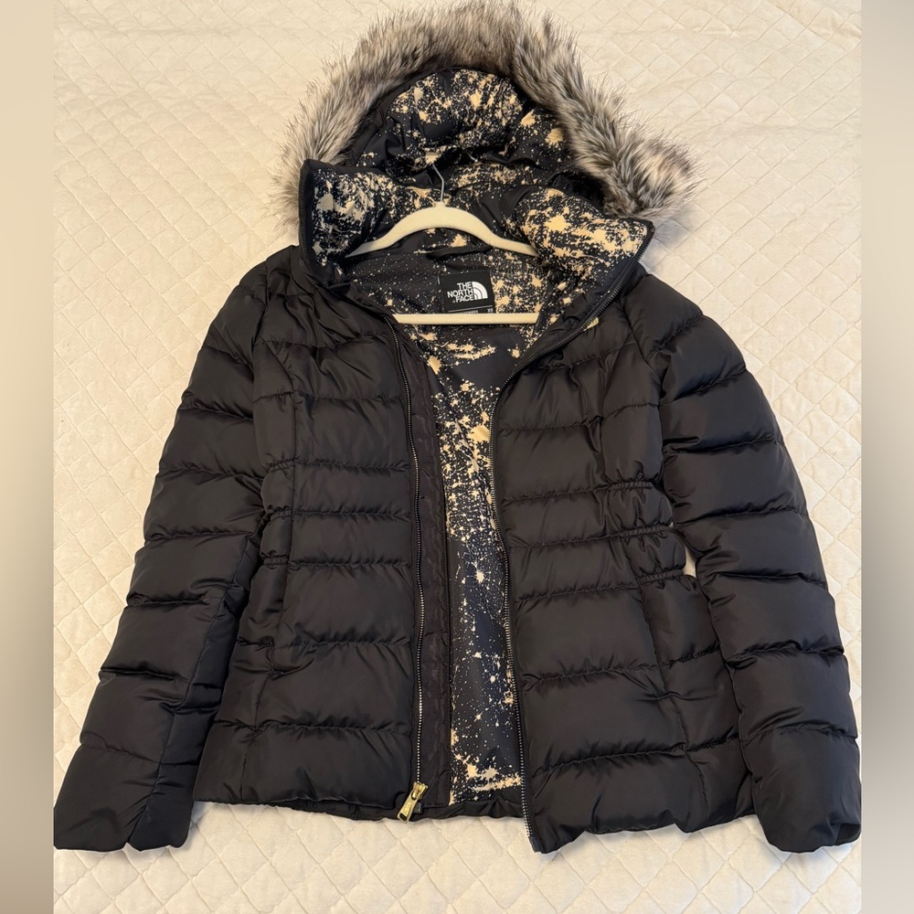 The North Face Women's Black and Gold Puffer Jacket